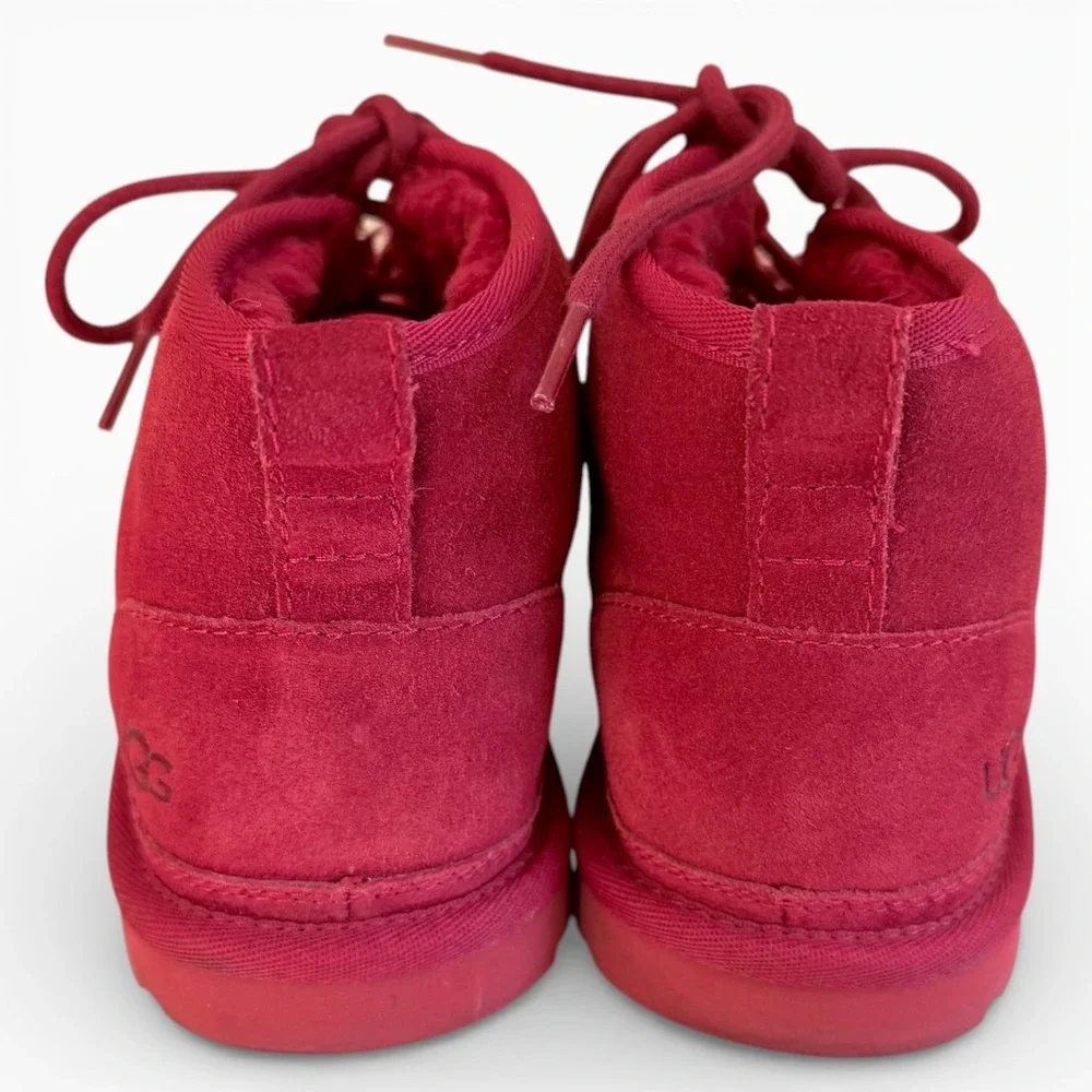 UGG Neumel‎ Boot Womens 7 Red Suede Lace Up Chukka Sheepskin Lined 1094269